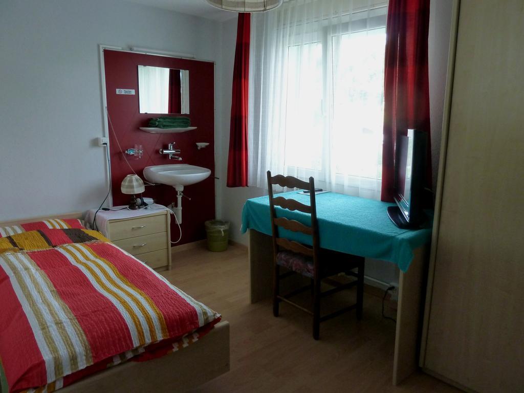 Backpackers Gasthaus Post Віллізау Номер фото